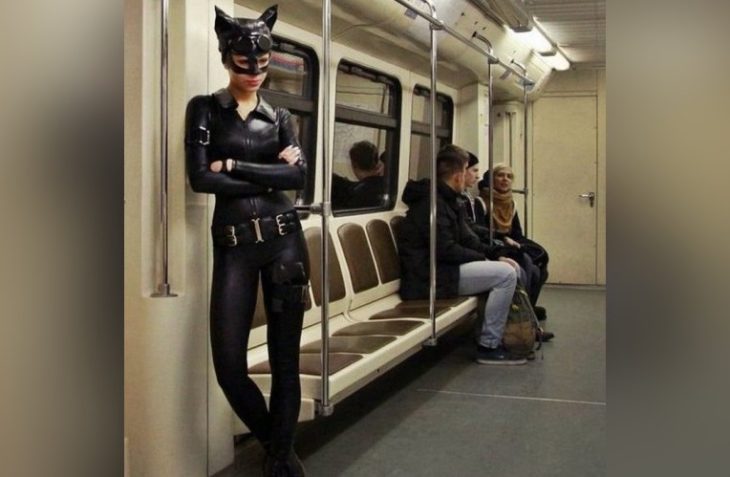 35 фото самых странных людей в метро