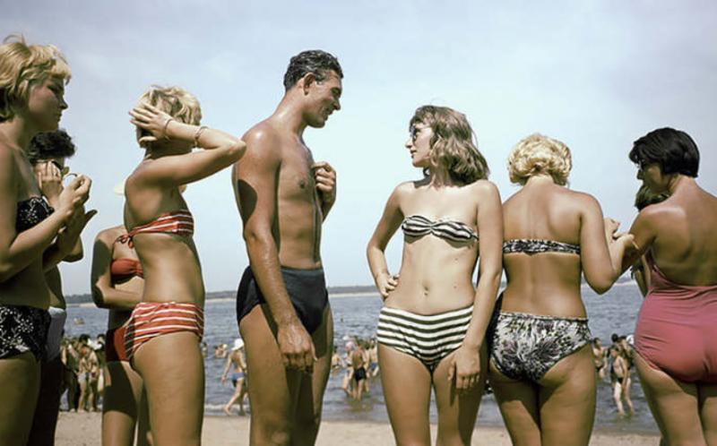 Summer Nostalgia: A Collection of Retro Beach Photos