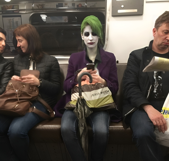 Laughter Underground: Comical and Strange Individuals in the Metro