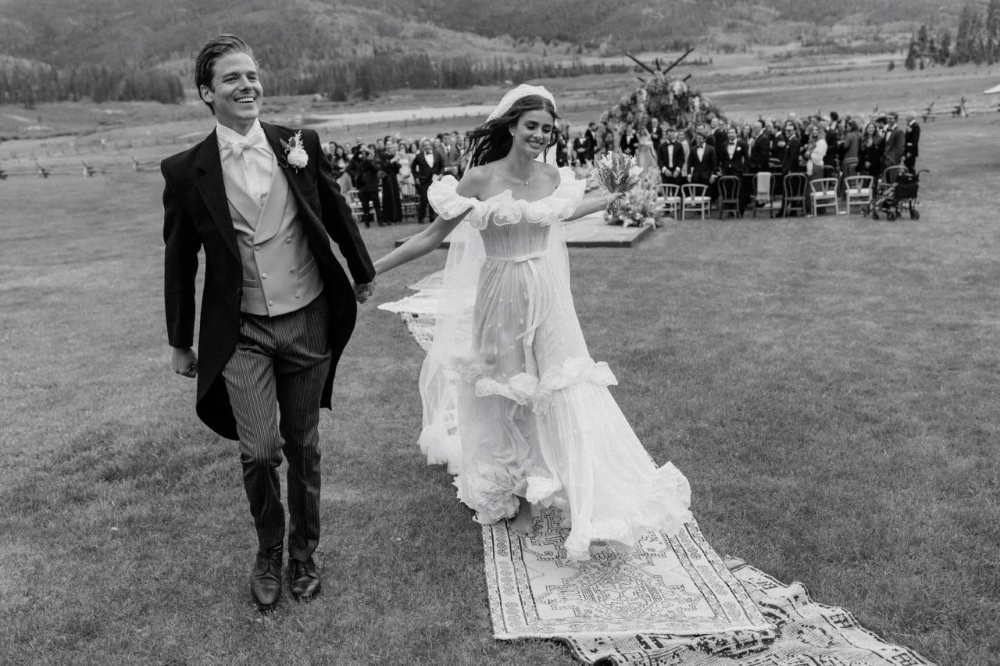 Celebrity Matrimony: 25 Unforgettable Wedding Day Snippets