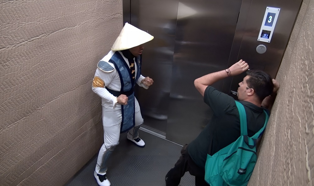 Elevator Antics: Hilarious Moments Caught on Camera