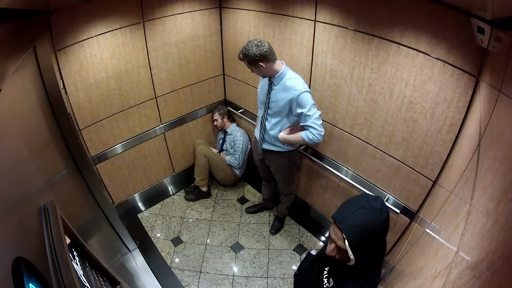 Elevator Antics: Hilarious Moments Caught on Camera