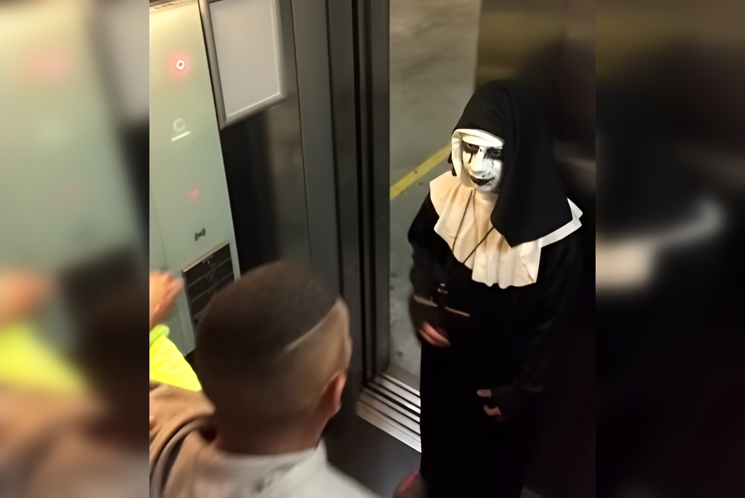 Elevator Antics: Hilarious Moments Caught on Camera